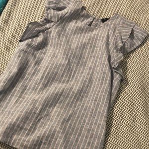 1. State - Kassady Flutter Sleeve Top | sz small